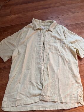 Urban Outfitters Light Yellow Short-Sleeve Button-Down Shirt- STANDARD CLOTH